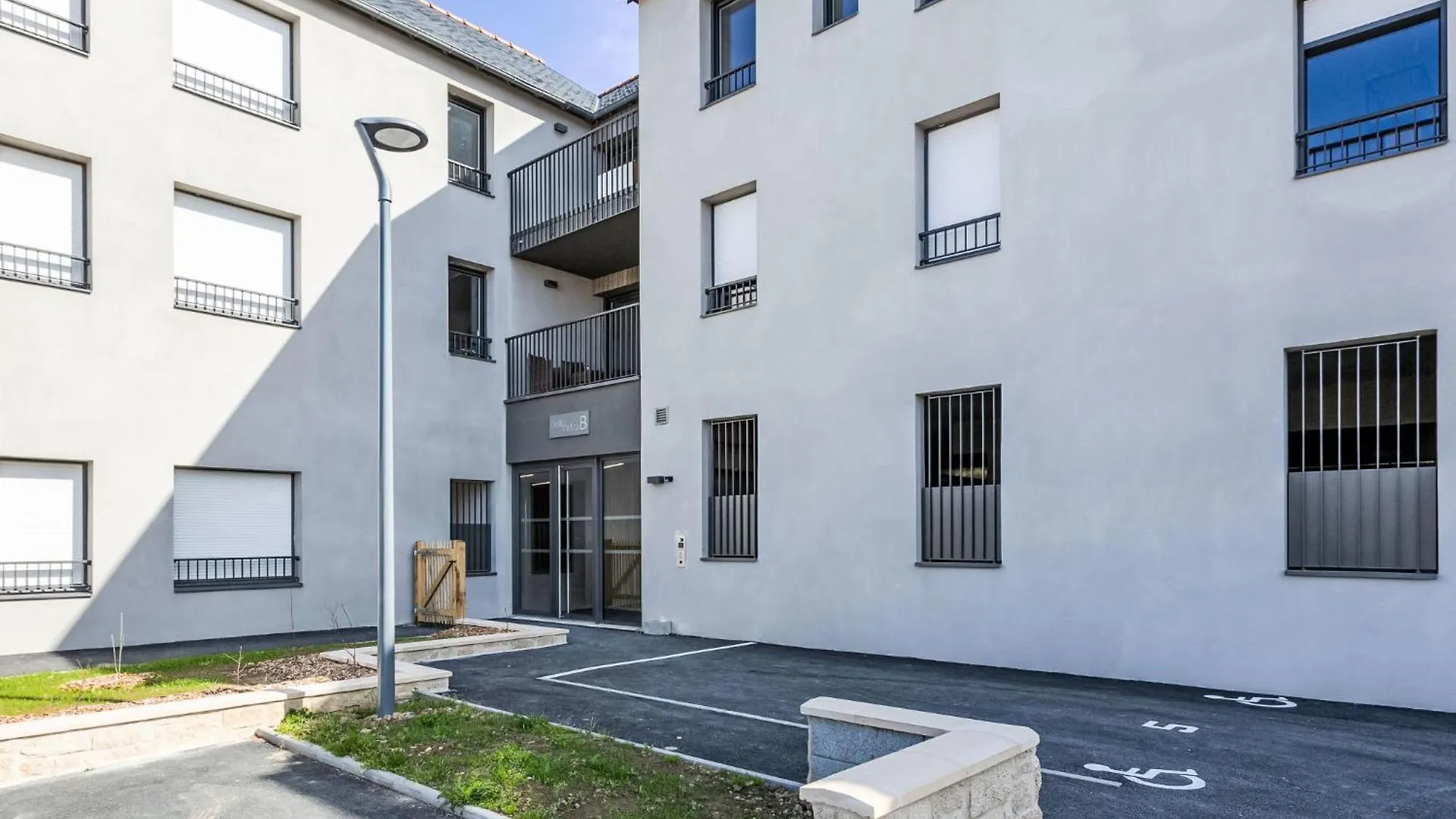 Apartment Colette By Interhome Saint-Coulomb